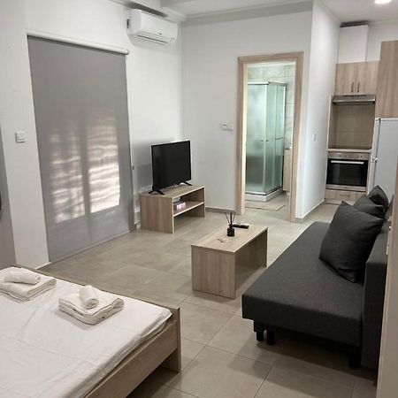 Modern City Center Studio Saripolou 레메소스 외부 사진